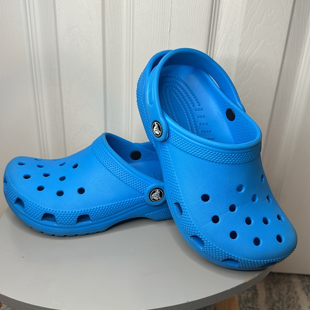 Blue crocs size J2.